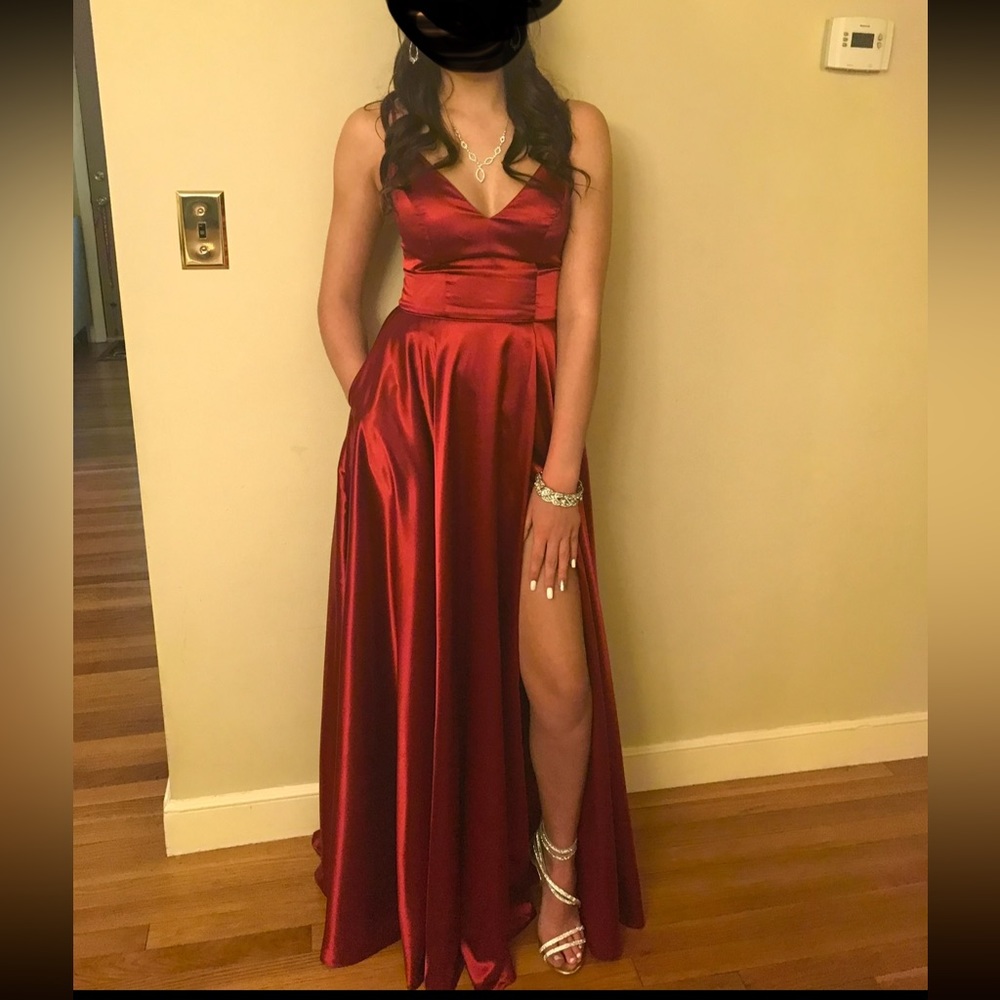 Sherri Hill Dark Red long prom dress with pockets